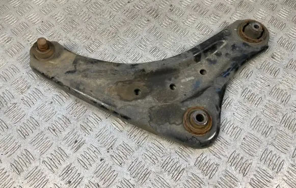 Nissan Leaf II (ZE1) Front lower control arm/wishbone