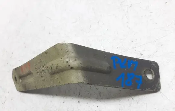 Seat Altea XL Fender mounting bracket 5P0821460