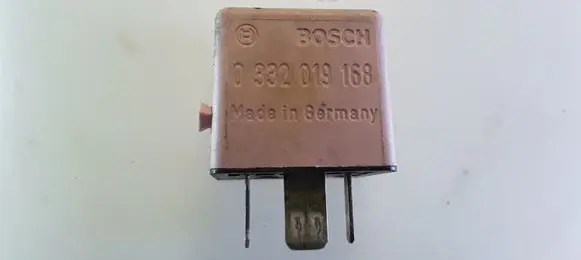 BMW 5 E39 Other relay 0332019168