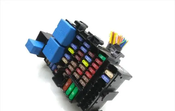 Dacia Sandero Fuse module