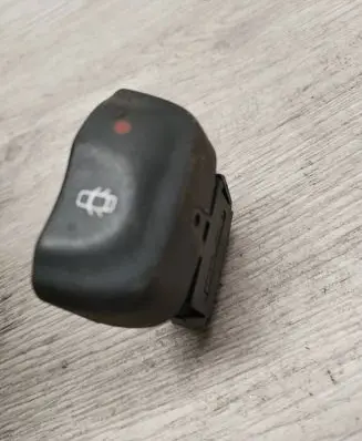 Renault Scenic I Central locking switch button 841242B