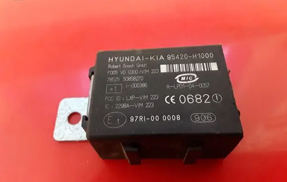 Hyundai Santa Fe Immobilizer control unit/module 95420H1000 F005V00300 50858270