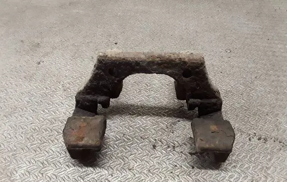 BMW 5 E60 E61 Brake caliper pad carrier rear 
