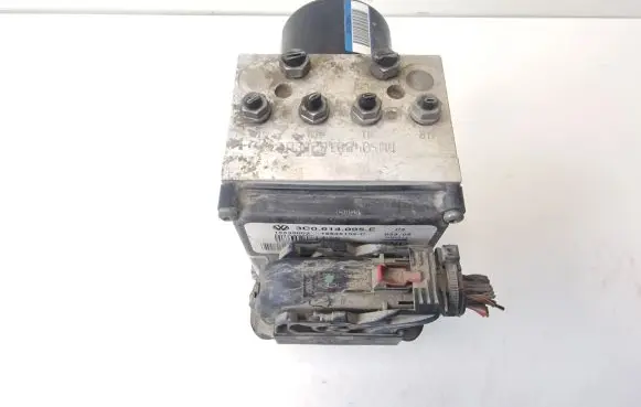 Volkswagen PASSAT B6 ABS Pump 3C0614095E DW50400182DEU