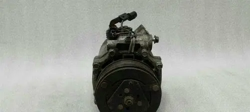 Mitsubishi Lancer VIII A/C compressor mount bracket 7813A071