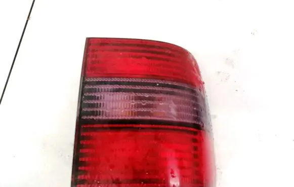 Volkswagen PASSAT B4 Rear/tail lights 3A9945112B