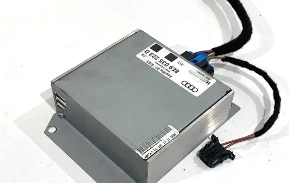 Audi A4 S4 B7 8E 8H Sound amplifier 8E9035223D