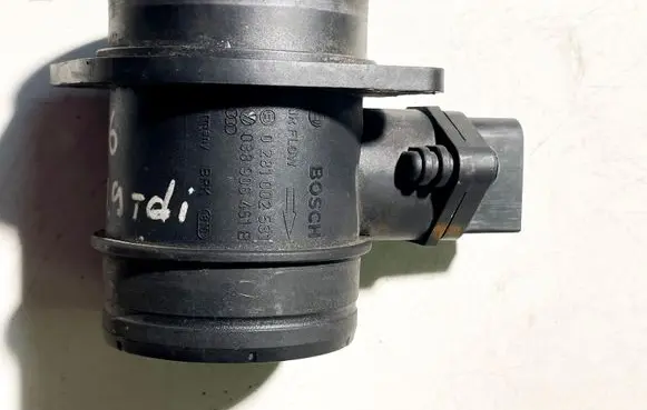 Audi A4 S4 B6 8E 8H Mass air flow meter 0281002531 038906461B