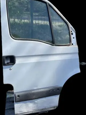 Nissan Interstar Front door