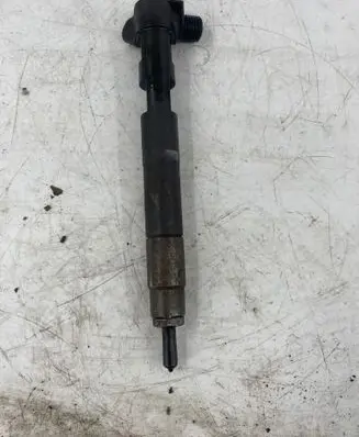 Mercedes-Benz Sprinter W906 Fuel injector A6510700587