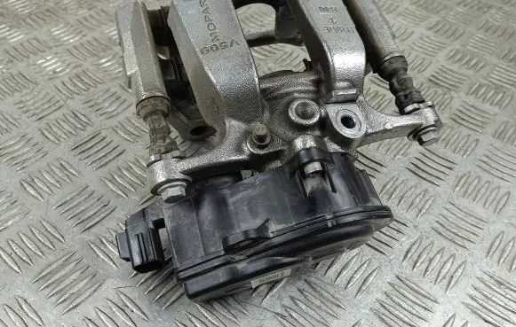 Jeep Grand Cherokee WL Rear brake caliper