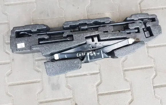 KIA Carens III Lift Jack 