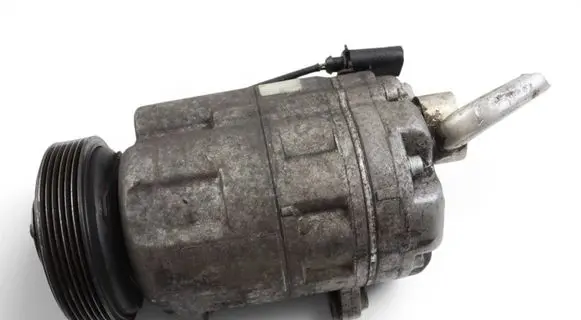 Volkswagen Golf IV Air conditioning (A/C) compressor (pump) 