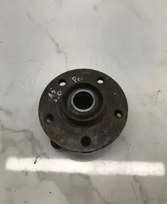 Audi A5 8T 8F Front wheel hub
