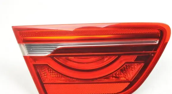 Jaguar XE Tailgate rear/tail lights 