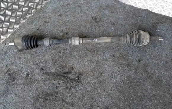 Mitsubishi Space Wagon Front driveshaft
