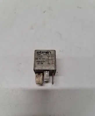 Volkswagen Golf V Other relay 8D0951253