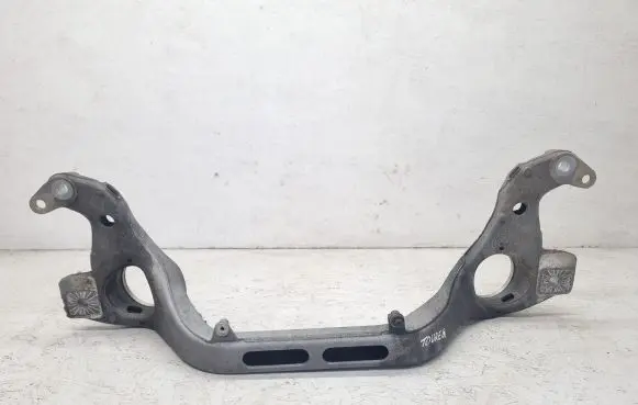 Volkswagen Touareg I Front subframe 7L6199207