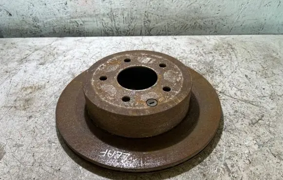 Nissan Leaf I (ZE0) Rear brake disc