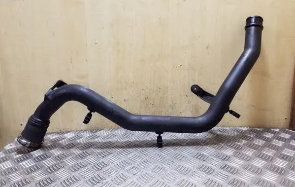 Intercooler hose/pipe