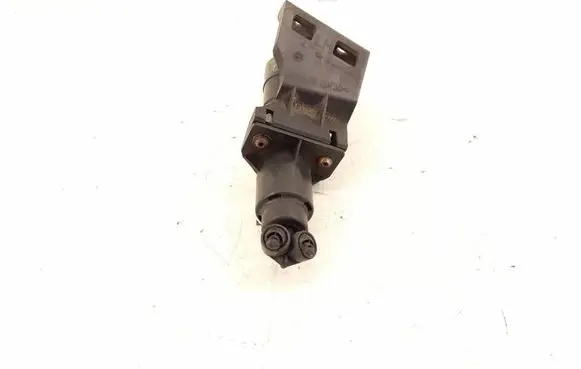 Mercedes-Benz ML W164 Headlight washer spray nozzle 1648600547 A1648600547
