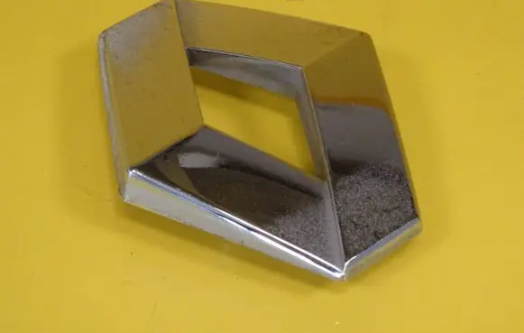 Manufacturer badge logo/emblem