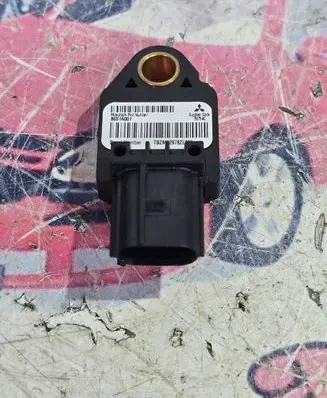 Mitsubishi Outlander Airbag deployment crash/impact sensor 8651A001 39754C TBTME2978ZL006