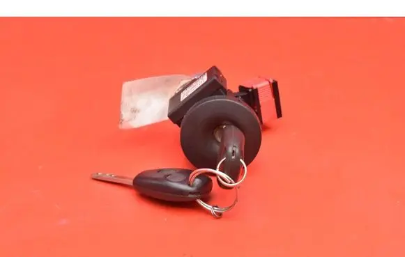 Renault Modus Ignition lock N0502060