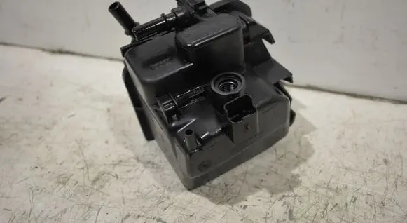 Peugeot 3008 I Fuel filter housing 9305509
