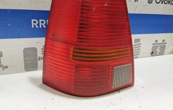 Volkswagen Golf IV Rear/tail lights 1J9945075P