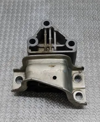 Peugeot Boxer Engine mount bracket A236071