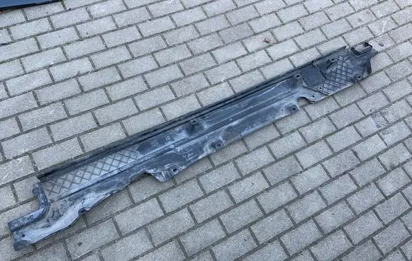 Audi Q7 4L Side bottom protection 7L8825212D