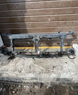 Nissan Navara D22 Radiator support slam panel Y320112T00381 F4152