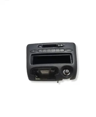 Toyota Yaris Radio/CD/DVD/GPS head unit 8612052020 P7104201 12200014600101