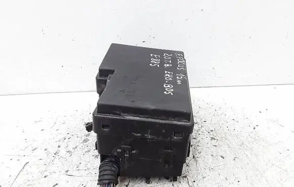 Ford Focus Fuse box set AV6T14A142AB