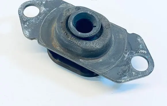 Nissan Note (E11) Gearbox mount 11220ED000 8200352861