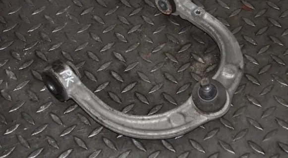 Mercedes-Benz R W251 Front lower control arm/wishbone