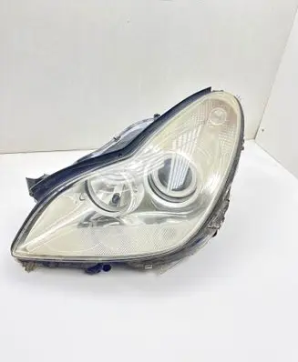 Mercedes-Benz CLS C219 Headlight/headlamp 159677 15967701 15967700