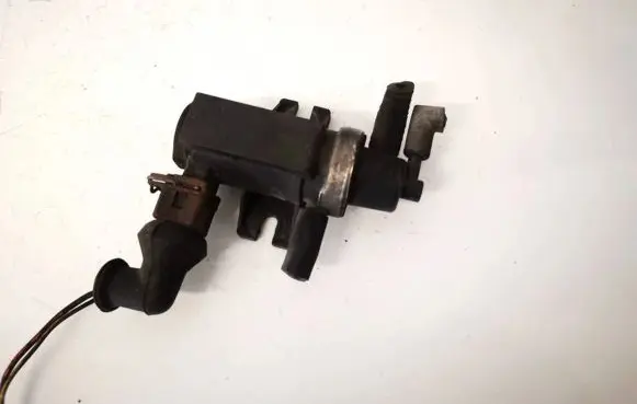 Audi A2 Turbo solenoid valve 1h0906627