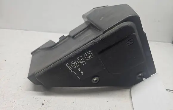 Renault Megane II Fuse box cover 8200356339