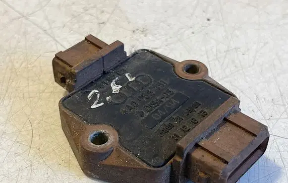 Audi A6 S6 C4 4A Ignition amplifier control unit 4A0905351