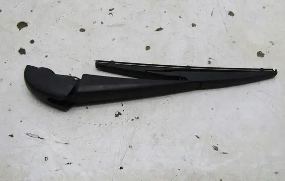 Suzuki Swift III Rear wiper blade arm KRIS235789