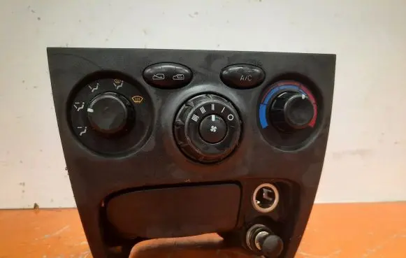 Hyundai Santa Fe Climate control/heater control trim 97250-26XXX