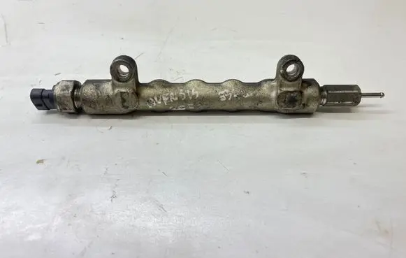 Toyota Avensis T250 Fuel main line pipe