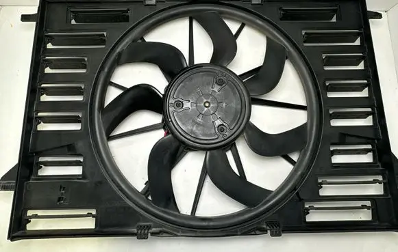 Audi A5 Radiator cooling fan shroud 8W0121207B