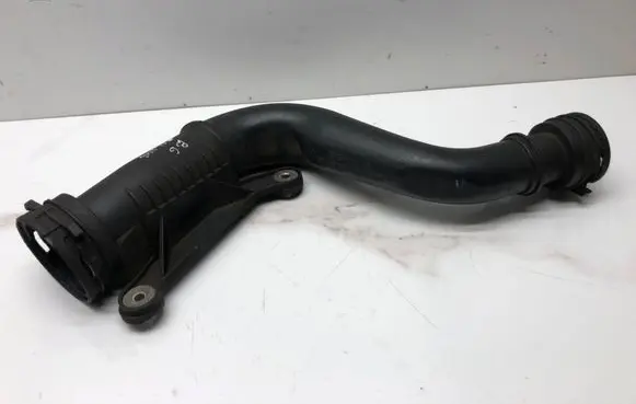 Volkswagen PASSAT B6 Intercooler hose/pipe 1K0145762S