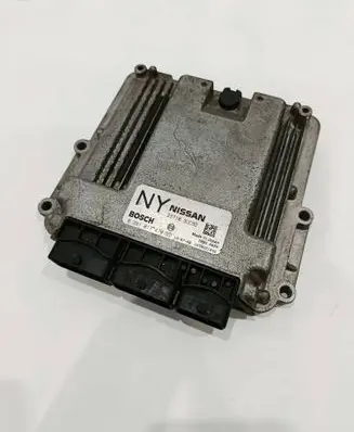 Nissan X-Trail T31 Engine control unit/module 237103UC9D 0281017470