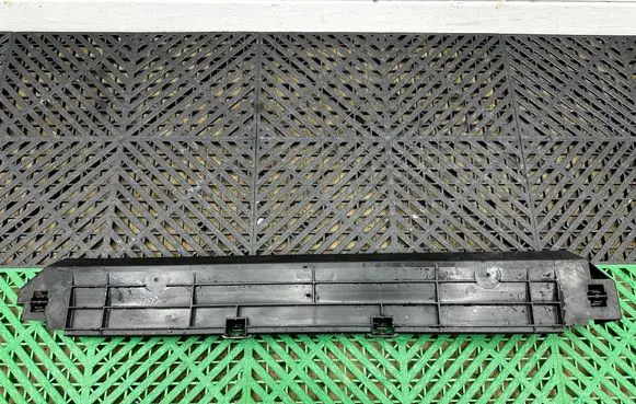 BMW X3 G01 Radiator trim 8642755
