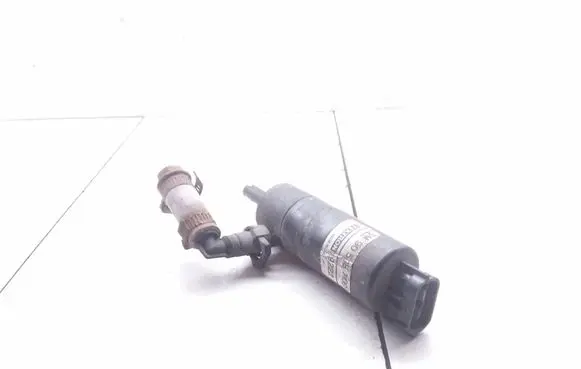 Opel Vectra C Headlight washer pump 90508709