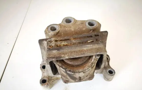Ford Transit Engine mount bracket 6c116f012ae 6c11-6f012-ae